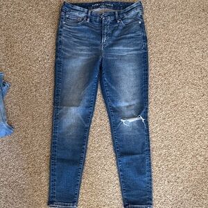 American Eagle Outfitters Women's Distressed Dark Blue Skinny Jeans